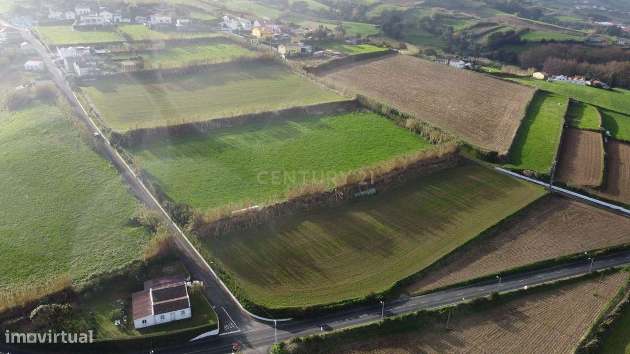 Terreno com 9.500 m² – Vista Mar Deslumbrante e Potencial de Urbanizaç - Grande imagem: 4/5
