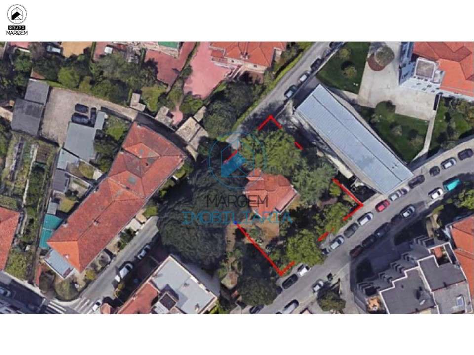 Apartamento-Moradia T3 c/200m2 de jardim e box 2 viaturas-11