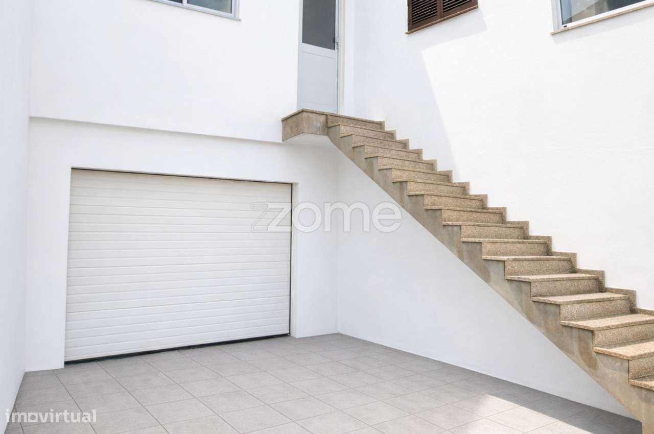 Propriedade de Grande Dimensão com Habitação e Área Industrial-10