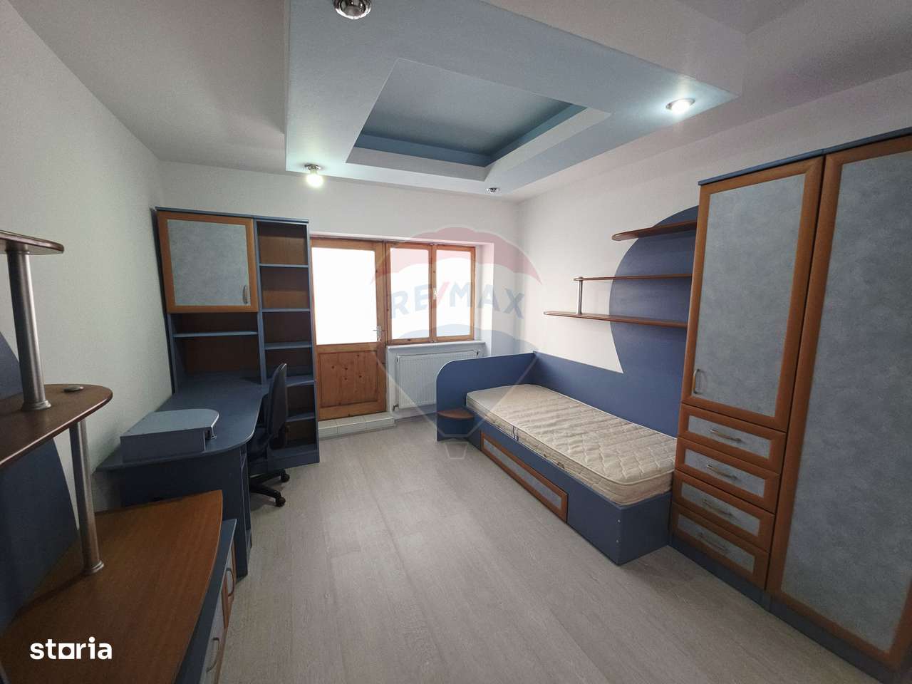 Apartament cu 2 camere de vânzare în zona 1 Mai-10