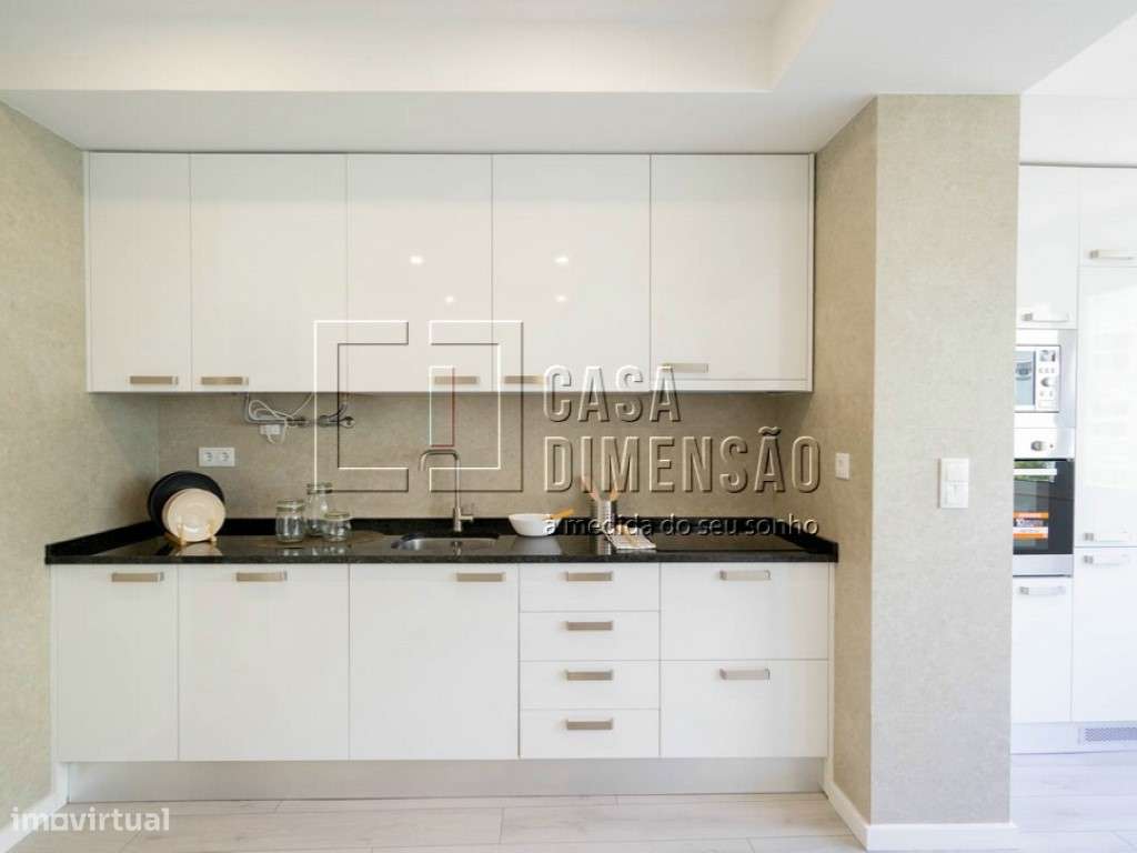 Apartamento T3 em Benfica, com Varandas, Totalmente Mobilado e Pron...-19