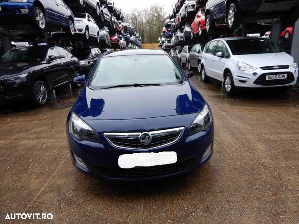 Trager Opel Astra J 2012 Hatchback 1.7 CDTI DTE - 1