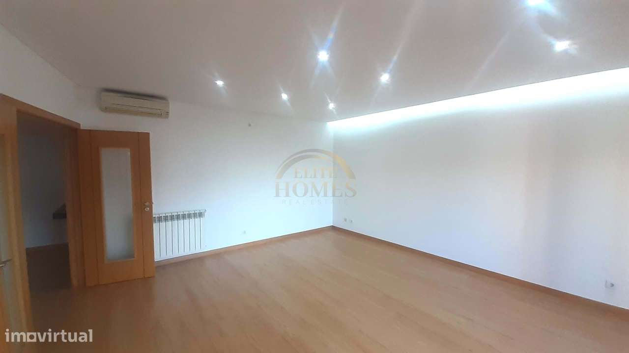 T3  Excepcional com 150 m² e 4 parqueamentos com arrecadação na Urbani - Grande imagem: 2/48