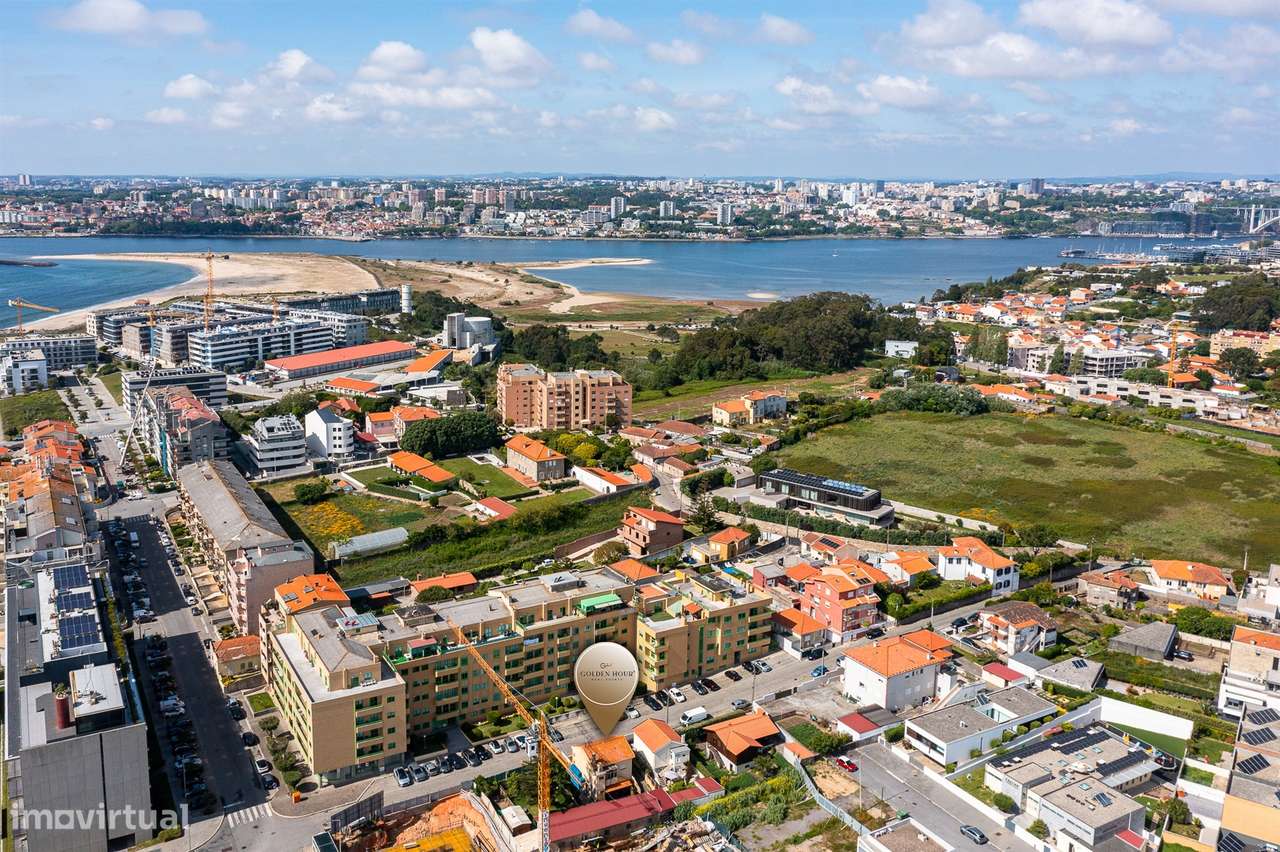 Moradia a 100 Metros da Praia de Lavadores I Exclusivo Golden Hour-35