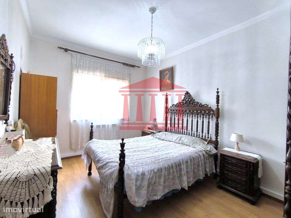 APARTAMENTO T3 COM LUGAR DE GARAGEM-4