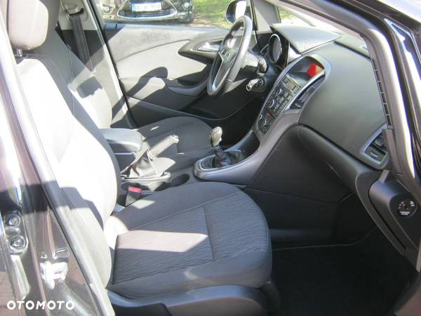 Opel Astra IV 1.4 T Energy EU6 - 12