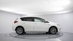 Toyota Auris 1.8 HSD Comfort +P.Sport+Navi - 13