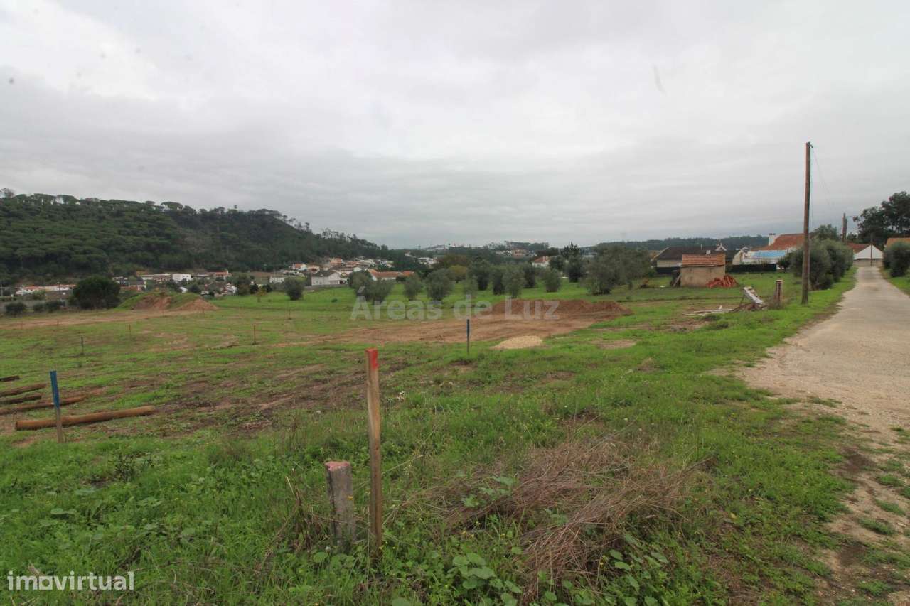 Moradia Unifamiliar Térrea - Lote com cerca de 1294 m2-18