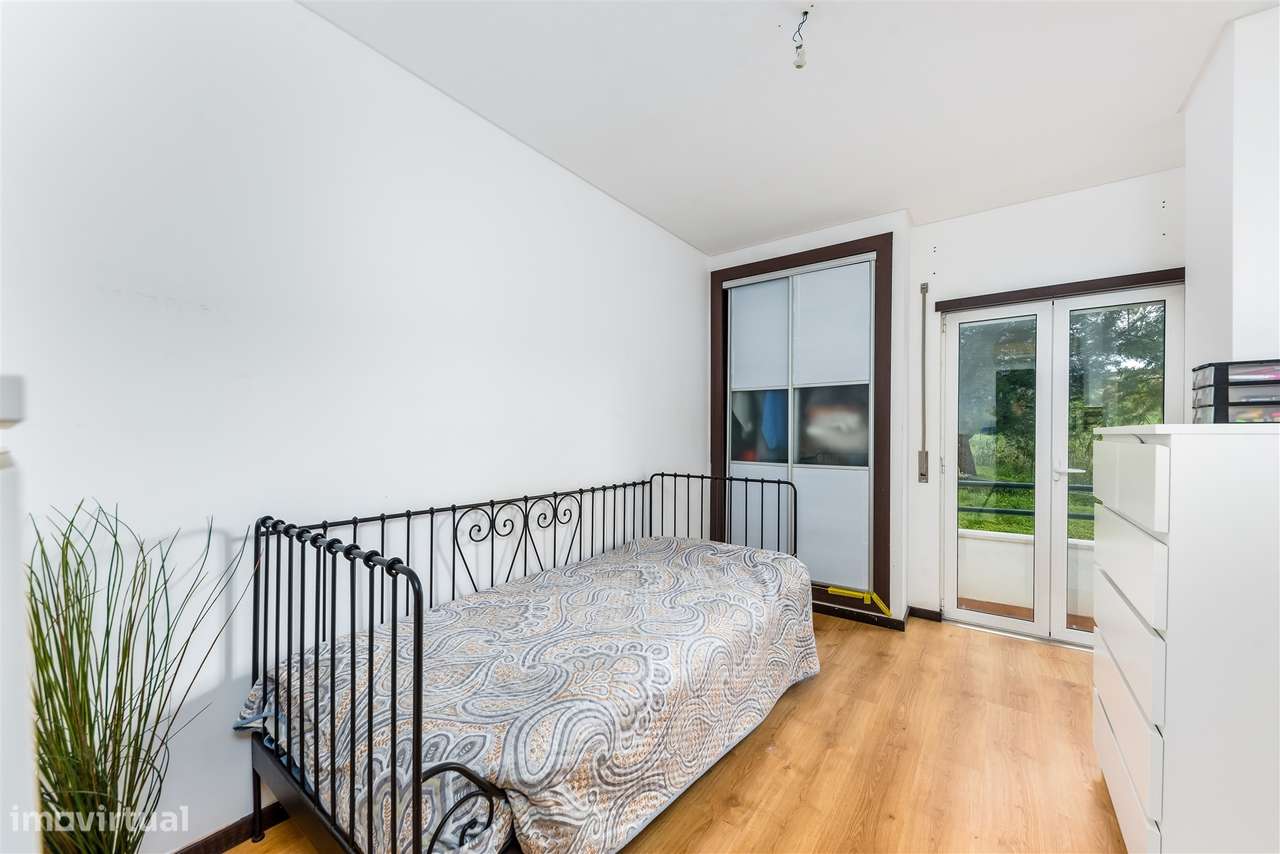 Excelente apartamento T1 localizado no Feijó - Grande imagem: 2/14