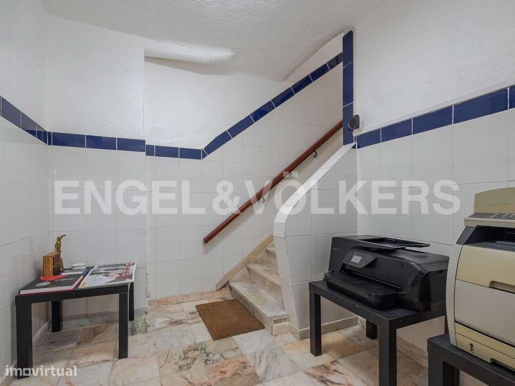 Espaço Comercial com Montra nas Avenidas Novas - Grande imagem: 5/23