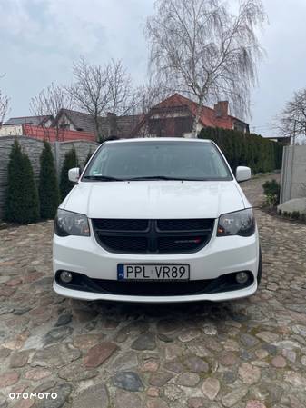 Dodge Caravan - 2