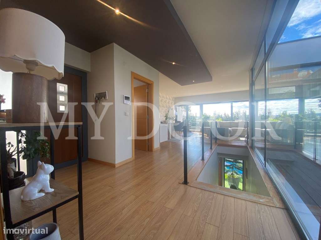 Loures - V4+1 Moradia c/ Piscina Privada - Varanda - Box + 2 parque...-48