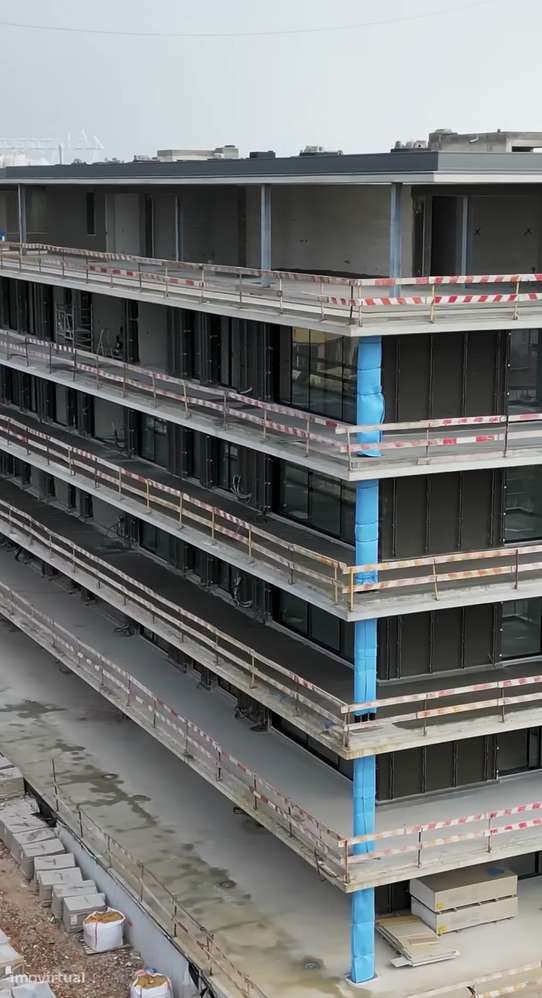 Apartamento T1 com Varanda- ao lado da Futura linha do Metro-17