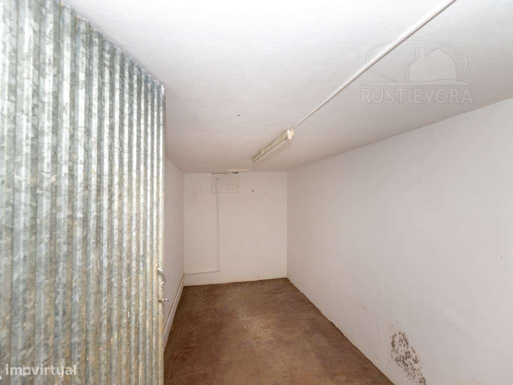 Armazém com 3 pisos - quinta - Montemor-o-Novo-22