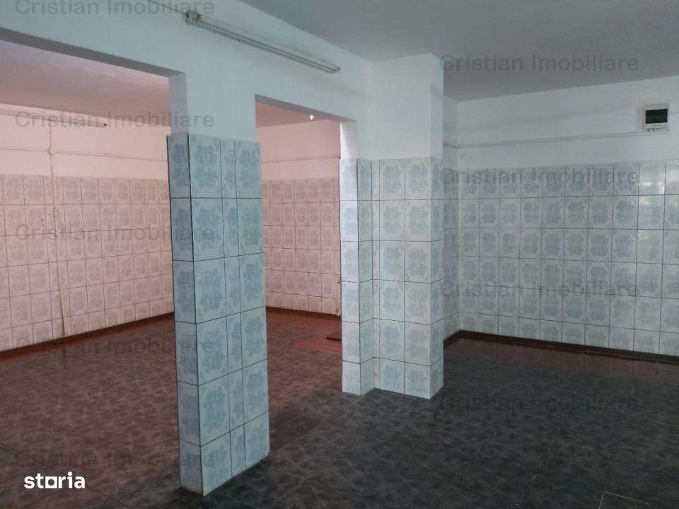 Apartament pretabil Spatiu comercial  PE COLT 3 cam confort 1 Decomand - Imagine principală: 4/10