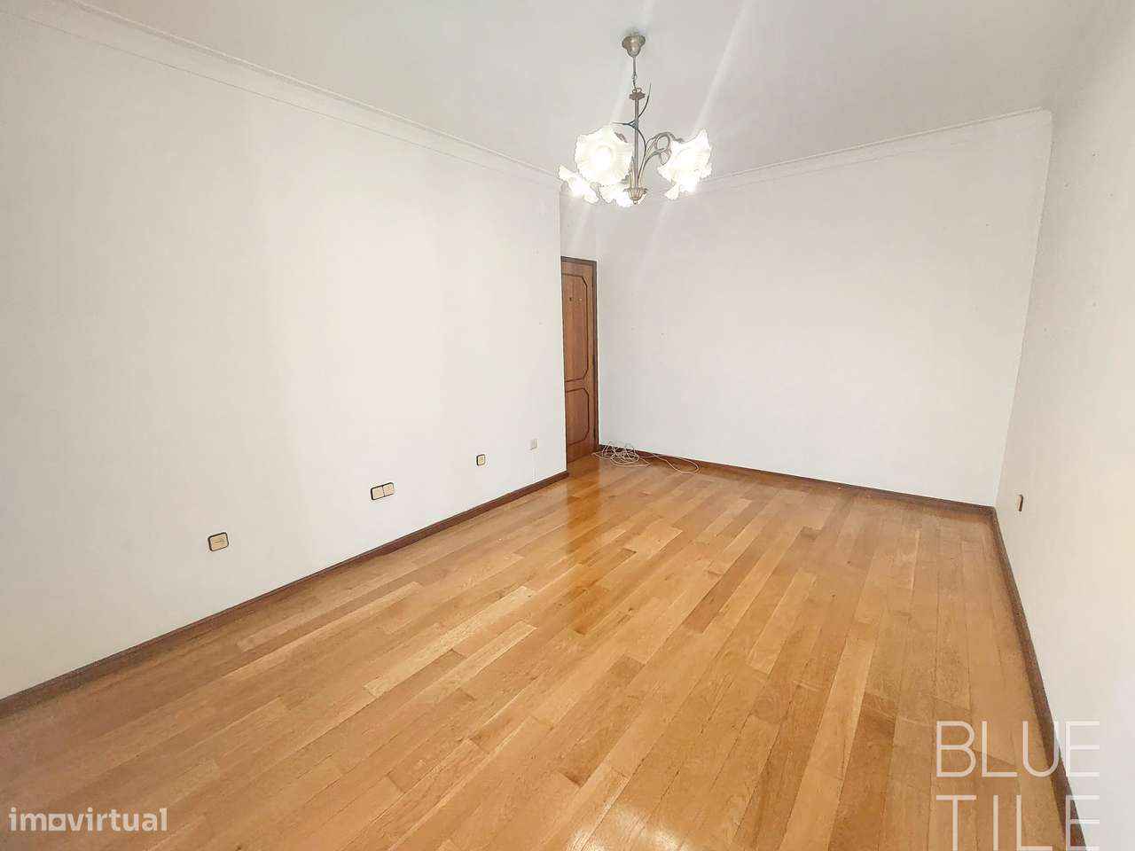 Apartamento T4 em Serpa Pinto-24