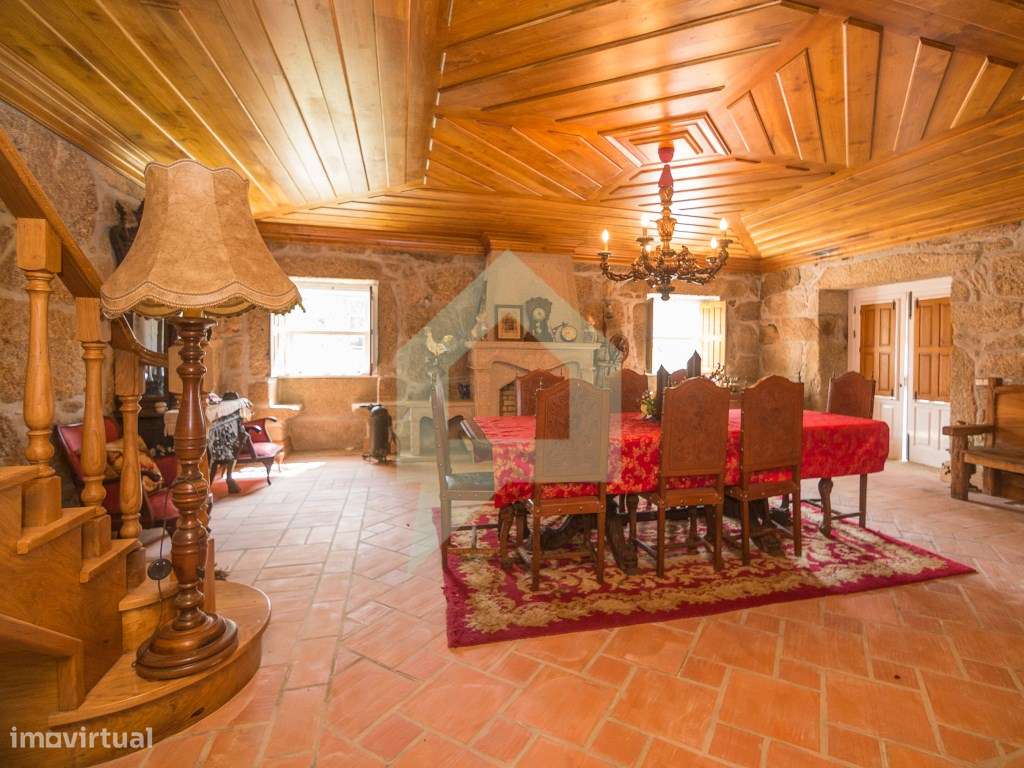 Moradia de granito totalmente restaurada em Creixomil, Barcelos-16