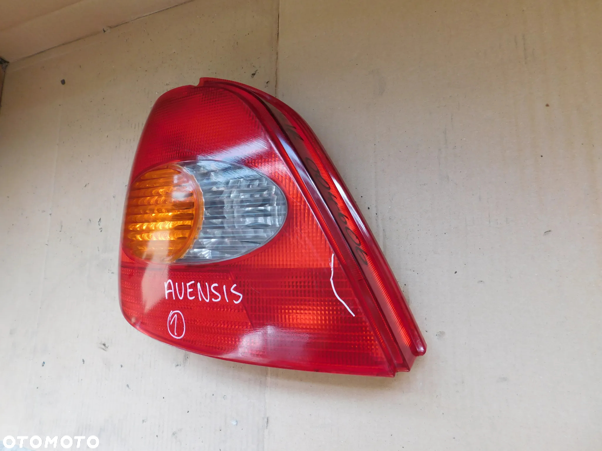 Lampa Tył Lewa TOYOTA AVENSIS T22 LIFTBACK - 3