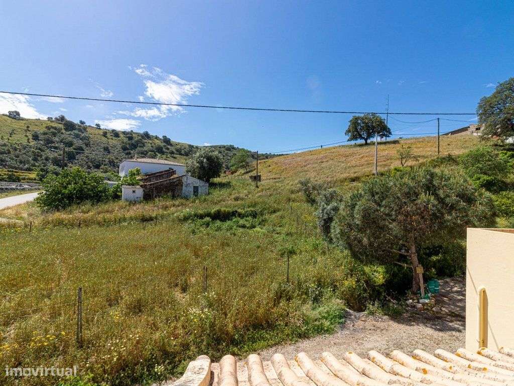 Moradia T2 com terraço em zona tranquila de Tavira-24