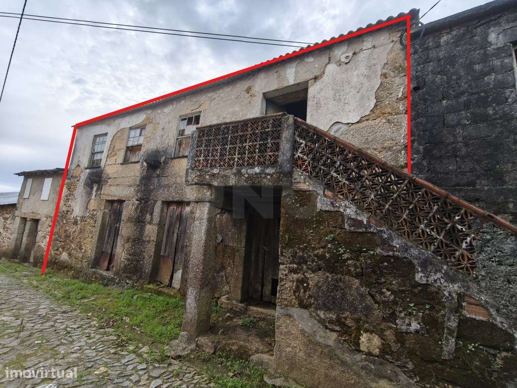 Casa antiga, em pedra, para recuperar.-5