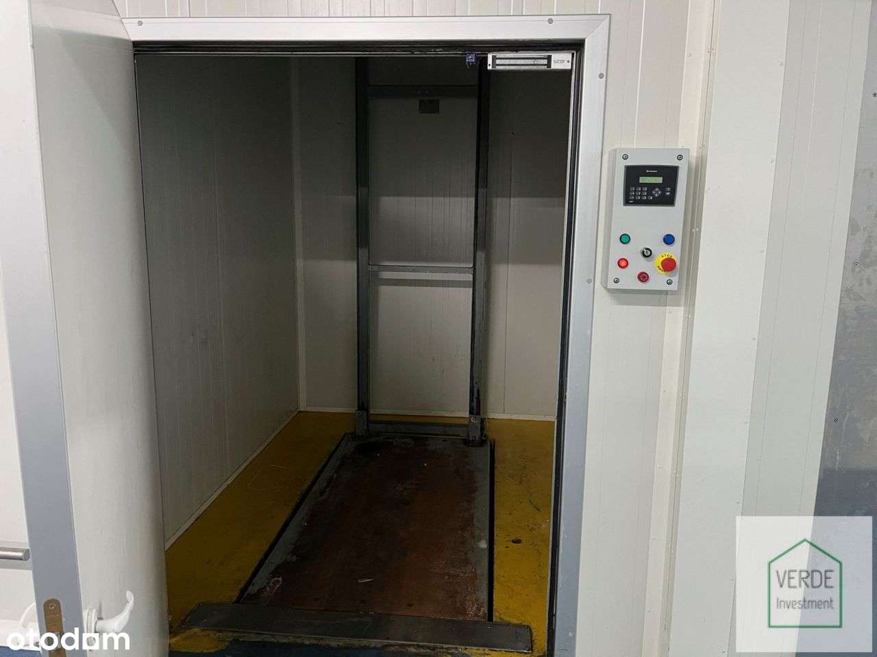 Hala produkcyjna przy trasie S11-9