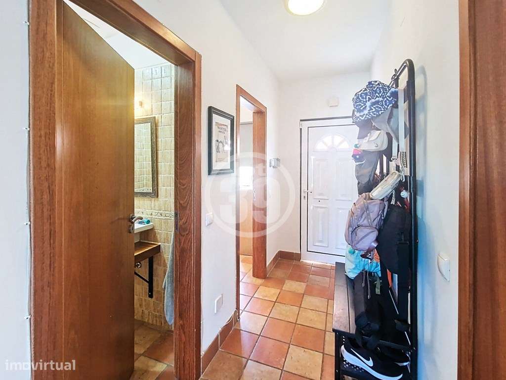 Moradia em banda inserida num bonito condomínio fechado na periferi... - Grande imagem: 3/35