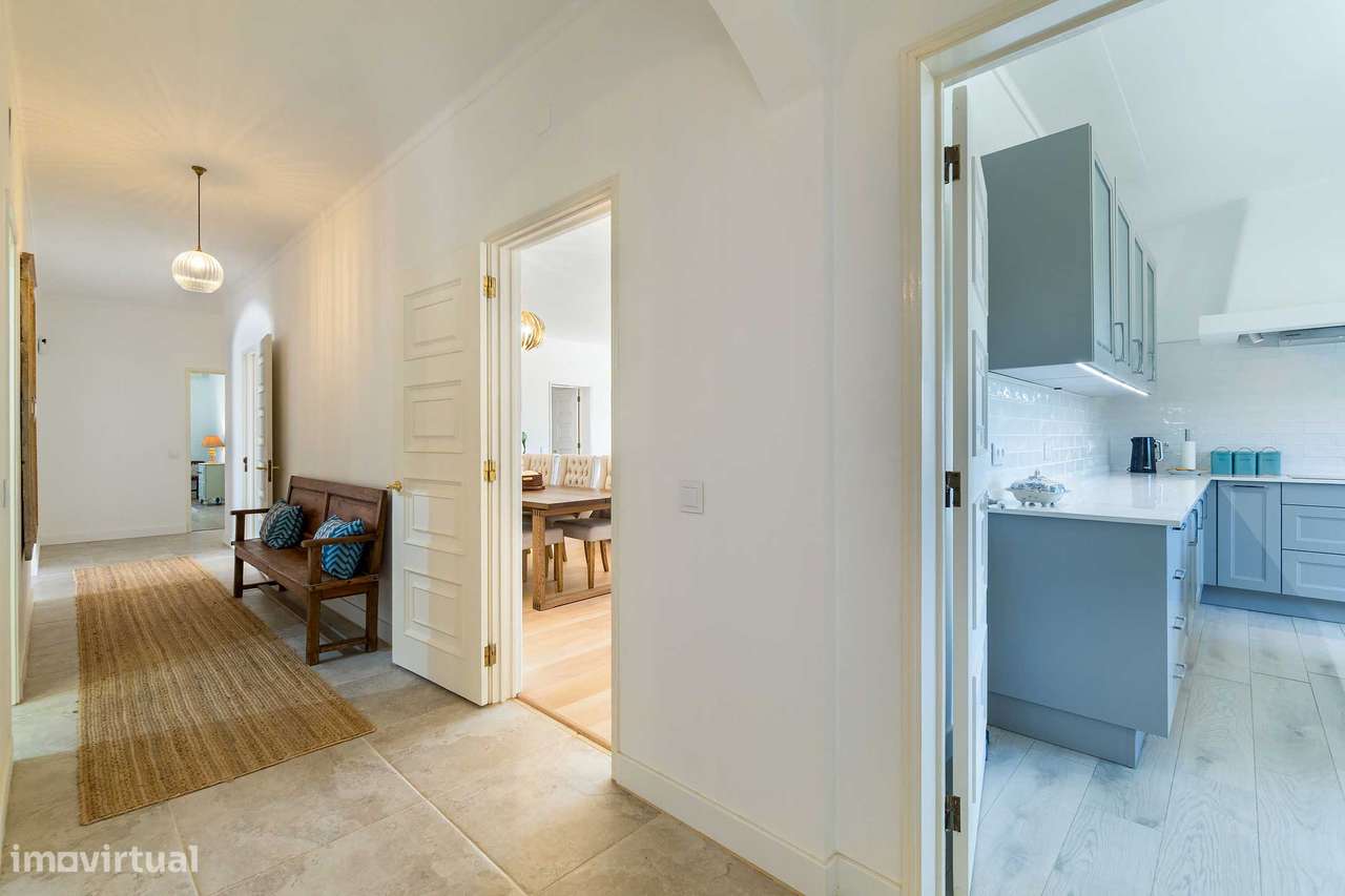Moradia de luxo com piscina, anexo, campo de ténis  e jardim-14