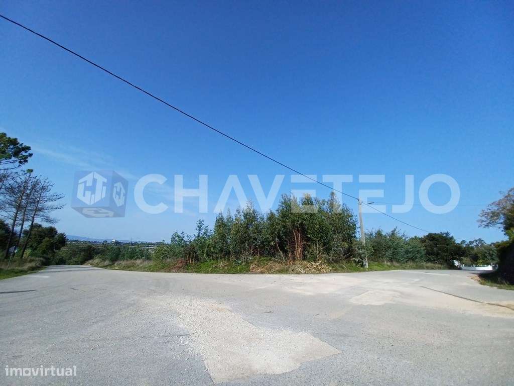 Terreno com 24.040 m2 perto de bons acessos. - Grande imagem: 2/6