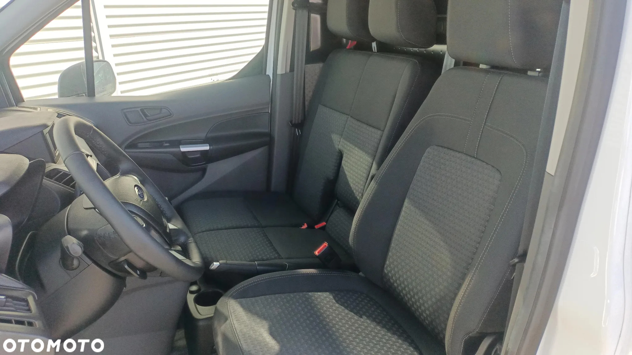 Ford Transit-Connect van - 22