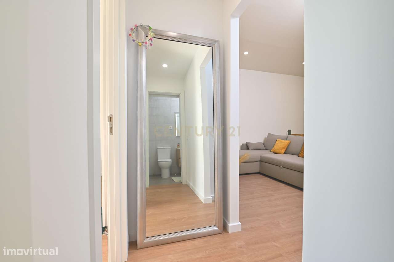 Apartamento Renovado T2 em Pinhal Novo-13