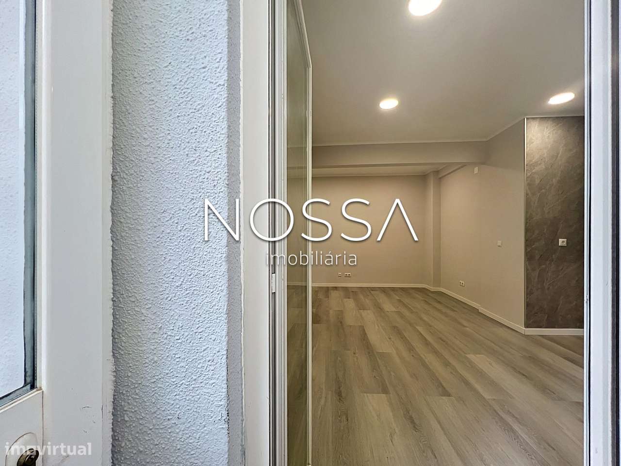 T1 Totalmente Remodelado | Amadora | Excelente Localização-13