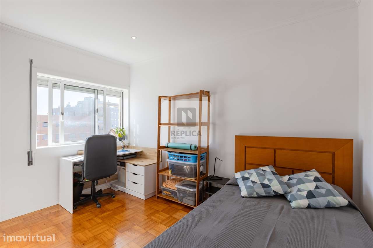 Apartamento T2 Renovado no Bonfim, Porto-24