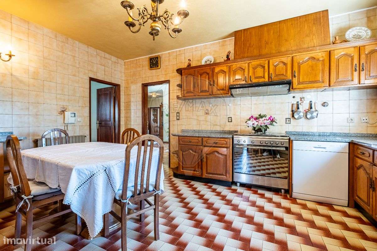 Moradia T4 para venda-29