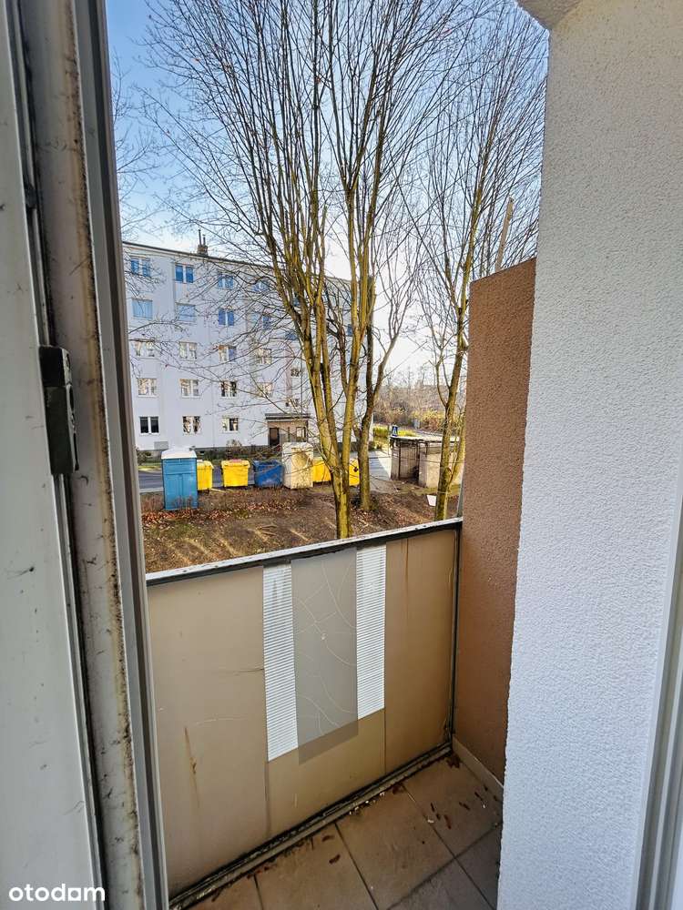 Na sprzedaż 2 pokoje po remoncie-blok-balkon-piwnica-16