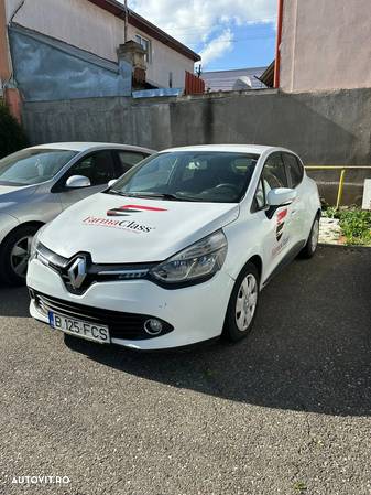 Renault Clio - 1