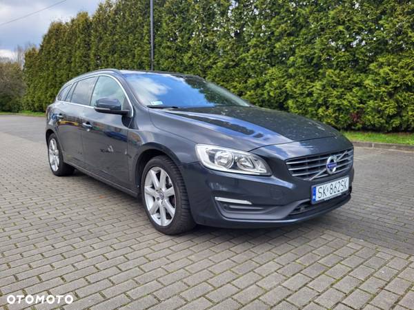 Volvo V60 D2 Drive-E Momentum - 2