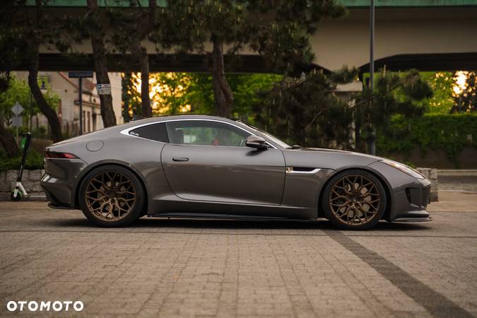 Jaguar F-Type S - 10