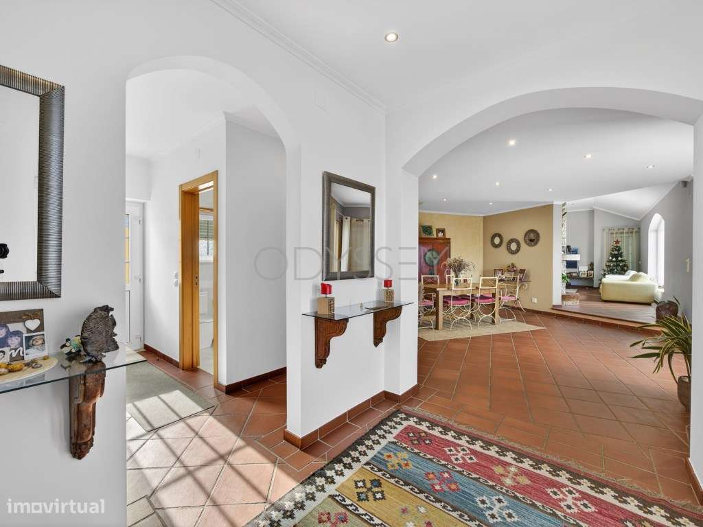 Villa T3 com piscina e vistas panorâmicas aninhada na aldeia histór...-8