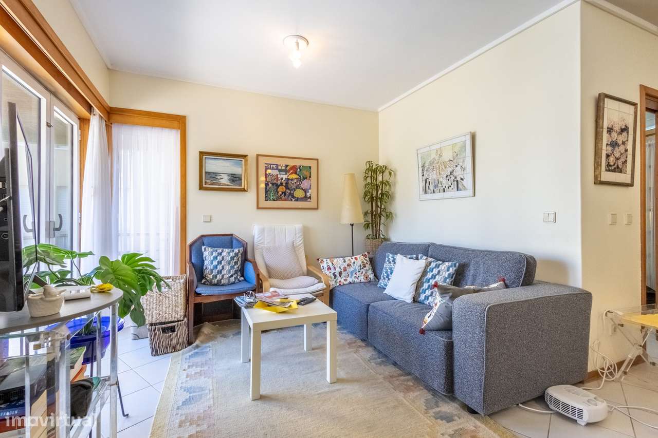 Apartamento T3, prédio com elevador e garagem!-9