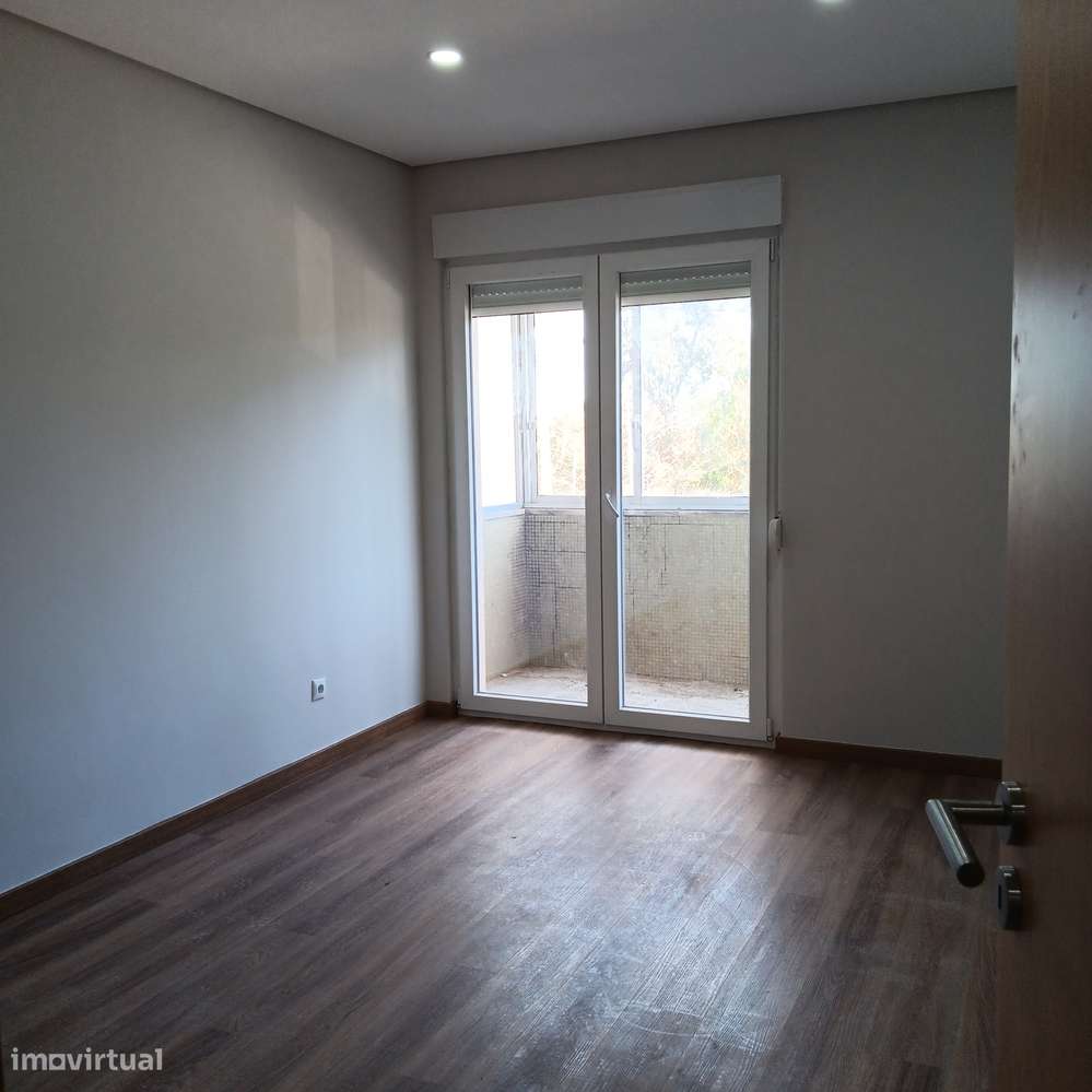 Apartamento T3, TOTALMENTE  REMODELADO, SEIXAL-32