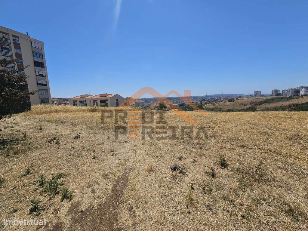 Situado na Ramada, 1800 m² terreno - Excelente Oportunidade de Inve...-17