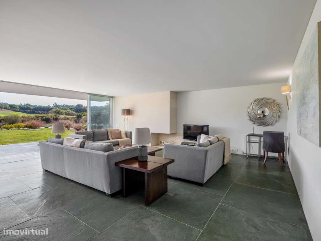 Moradia isolada T4 assinada por Eduardo Souto de Moura no Exclusivo... - Grande imagem: 5/57