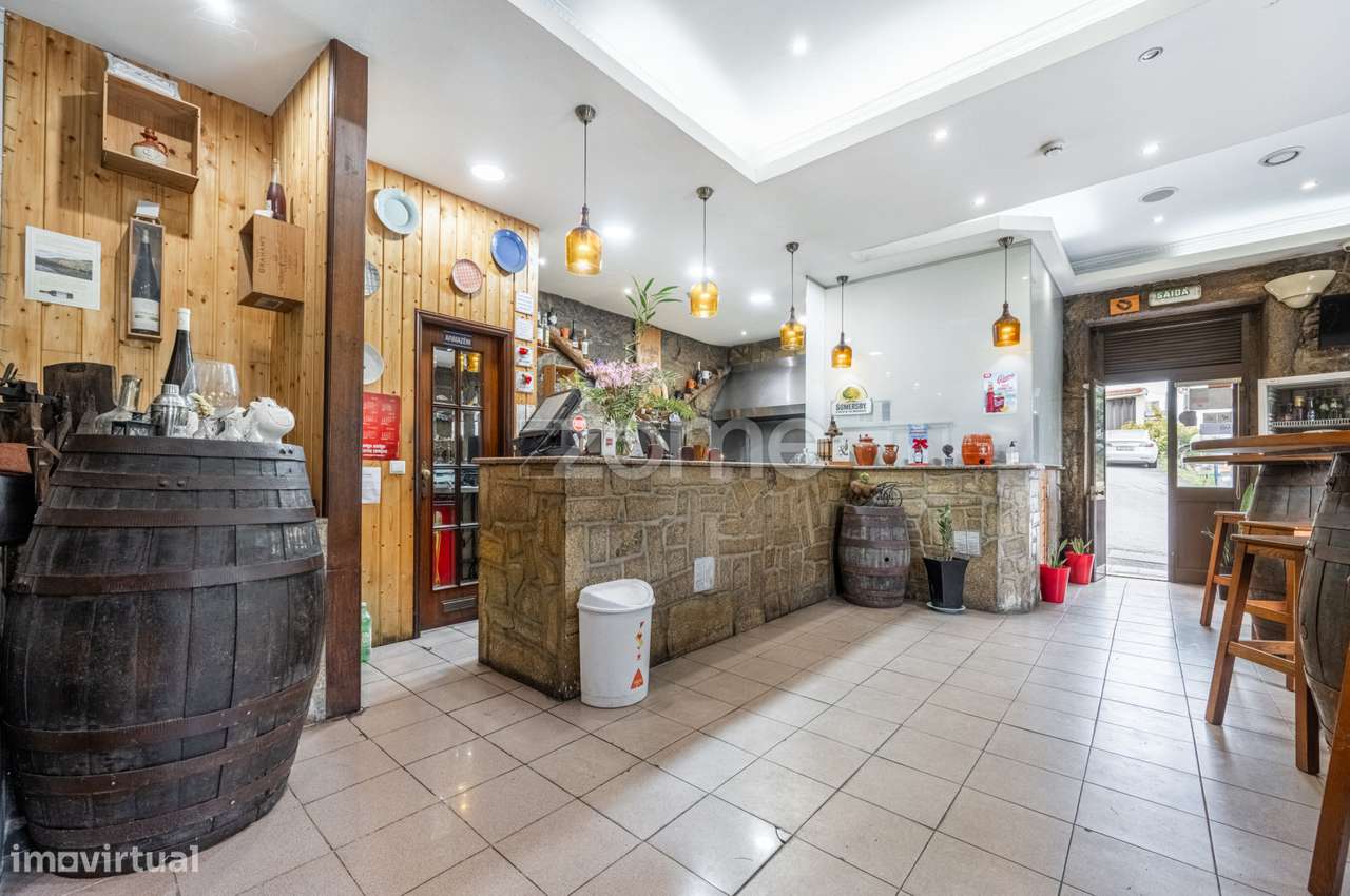 Restaurante totalmente equipado para trespasse - Alfena, Valongo - Grande imagem: 1/17