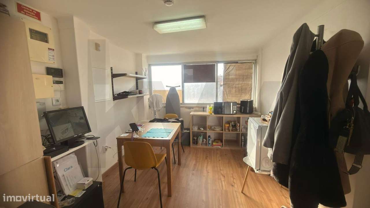 Loja com lavandaria em funcionamento e espaço de escritório, totalment - Grande imagem: 4/6