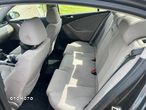 Volkswagen Passat 2.0 TDI DPF BlueMot Comfortline - 20