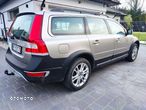 Volvo XC 70 D5 AWD Momentum - 4