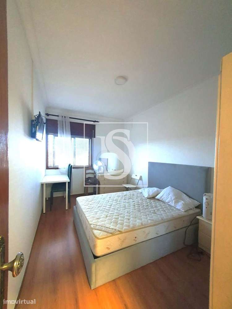 Apartamento T2 + 3 Azurém-15