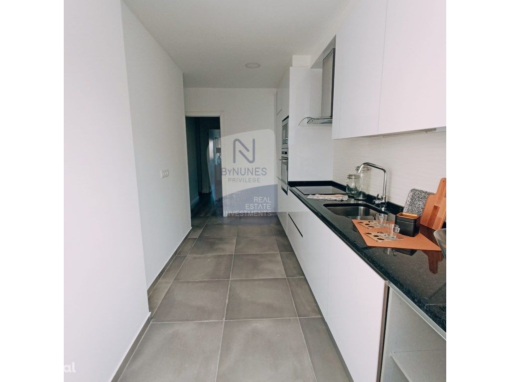 Apartamento T1+2 | Laranjeiras