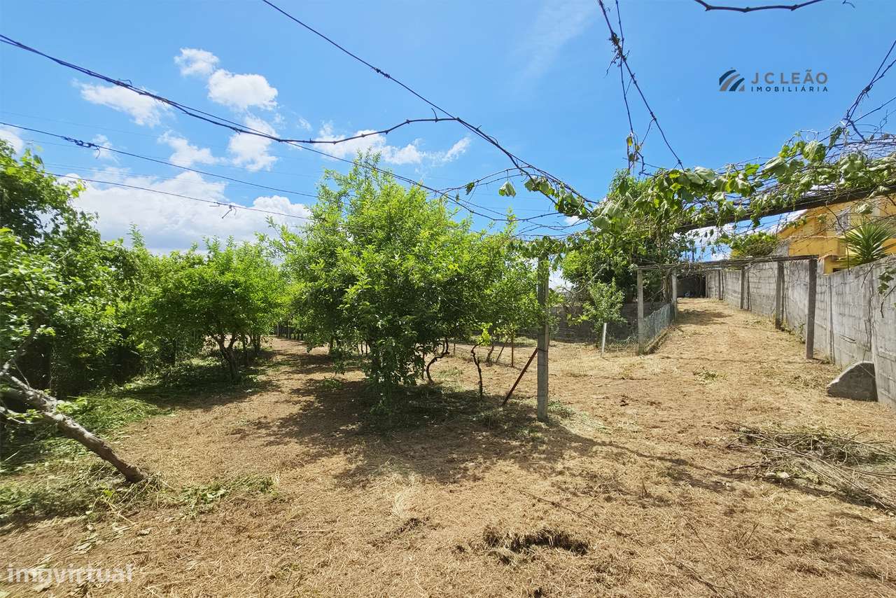 Quinta T4 com 3.670 m² de Terreno em Bitarães, Paredes-34