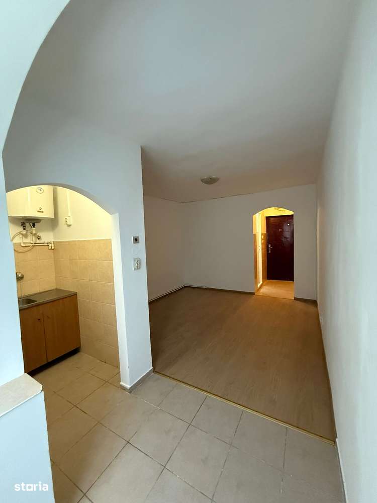 De vânzare – Garsonieră renovată, strada Ostrovului - Imagine principală: 2/5